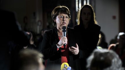 Martine Aubry, lors d'une réunion publique à Lille (Nord), le 25 février 2016. (FRANCOIS LO PRESTI / AFP)