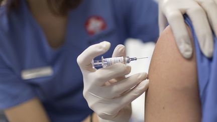 &nbsp; (Un essai clinique portant sur le vaccin Ebovac 2 a été suspendu par mesure de précaution © MaxPPP)