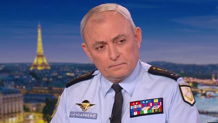 Attentat de Charlie Hebdo : Nous savions que cela pouvait arriver en France, explique le général Hubert Bonneau