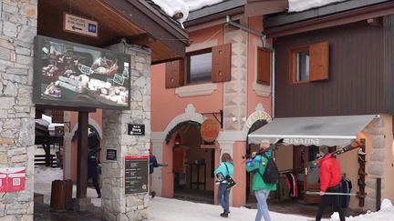 Covid-19 : renforcement des restrictions sanitaires dans les stations de ski de Savoie