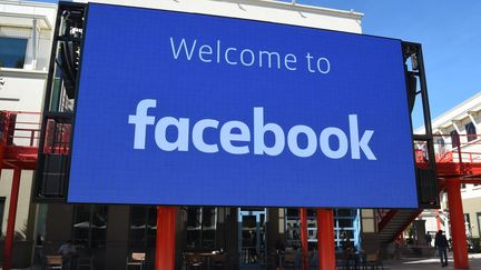 Le site de Facebook à Menlo Park (Californie). (JOSH EDELSON / AFP)