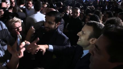 "C'est les mêmes, quelque part, c'est vraiment les mêmes !" Emmanuel Macron et Alexandre Benalla vus par le journaliste Fabrice Lhomme (COMPLÉMENT D'ENQUÊTE/FRANCE 2)