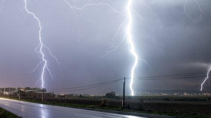 Un orage dans les Cévennes, en 2016. (XAVIER DELORME / BIOSPHOTO / AFP)