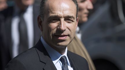 Le pr&eacute;sident de l'UMP, Jean-Fran&ccedil;ois Cop&eacute;, le 8 juillet 2013 &agrave; Paris. (FRED DUFOUR / AFP)