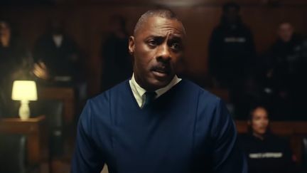 Le comédien Idris Elba dans le clip de la chanson "Knives down" (CAPTURE D'ECRAN YOUTUBE)