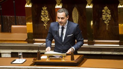 Adrien Taquet à l'Assemblée nationale, le 2 février 2022, à Paris. (MAGALI COHEN / HANS LUCAS / AFP)