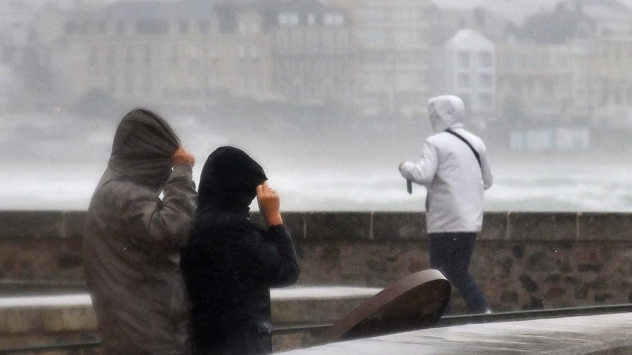 Tempête Kirk : le point sur les dégâts liés aux intempéries région par région