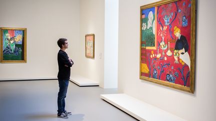 Un visiteur lors de l'exposition Chtchoukine en octobre 2017.
 (Martin Bureau / AFP)