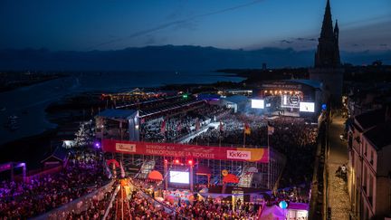 Francofili a La Rochelle, 14 luglio 2023. (XAVIER LEOTY / MAXPPP)