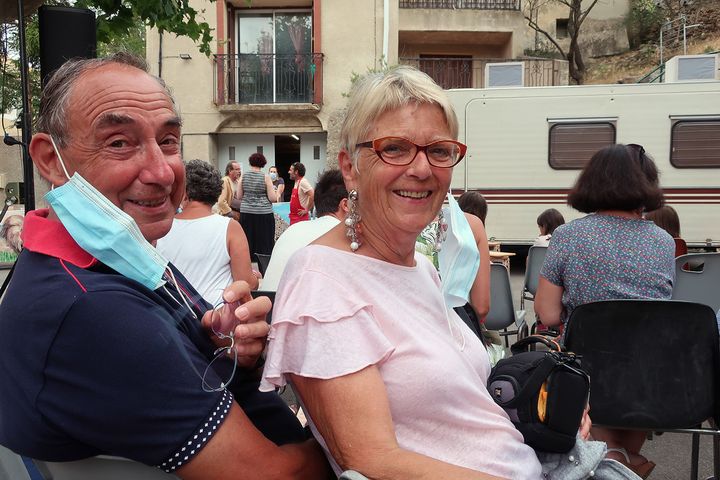 Jacques et Annie Andriot, vacanciers, venus assister au spectacle "La cuisine des auteurs", Treilles, le 23 juin 2021 (Laurence Houot / FRANCEINFO CULTURE)