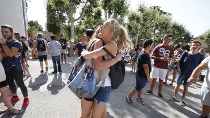 Des cris, des effusions, des "Je l'ai", les nouveaux bacheliers manifestent leur joie