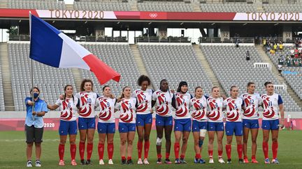 Les Bleues avant leur match face à la Nouvelle-Zélande, en finale des Jeux de Tokyo, le 31 juillet 2021 au Japon.&nbsp; (GREG BAKER / AFP)