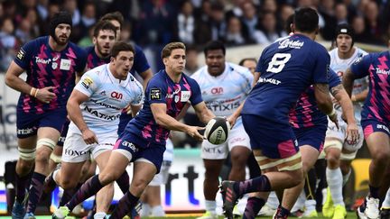 Les jouers du Stade français et du Racing 92 le 8 octobre 2016 à Paris. (MIGUEL MEDINA / AFP)