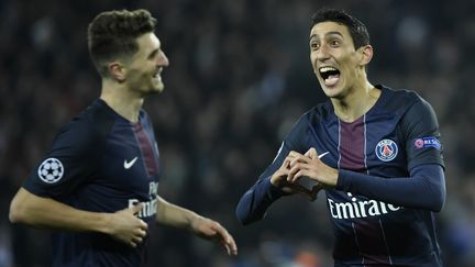 Angel Di Maria fête son second but face à Barcelone, le 14 février 2017, à Paris. (LIONEL BONAVENTURE / AFP)