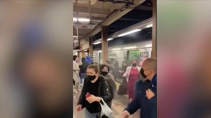 États-Unis : 16 blessés dans une fusillade dans le métro de New York