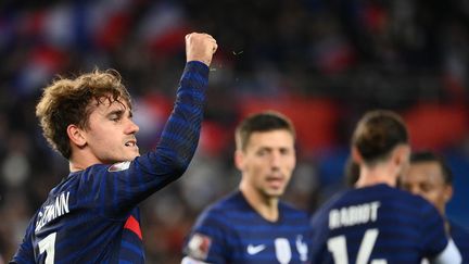 Antoine Griezmann a inscrit son 42e but en&nbsp;équipe de France&nbsp;contre le Kazakhstan, le samedi 13 novembre au Parc des Princes (FRANCK FIFE / AFP)