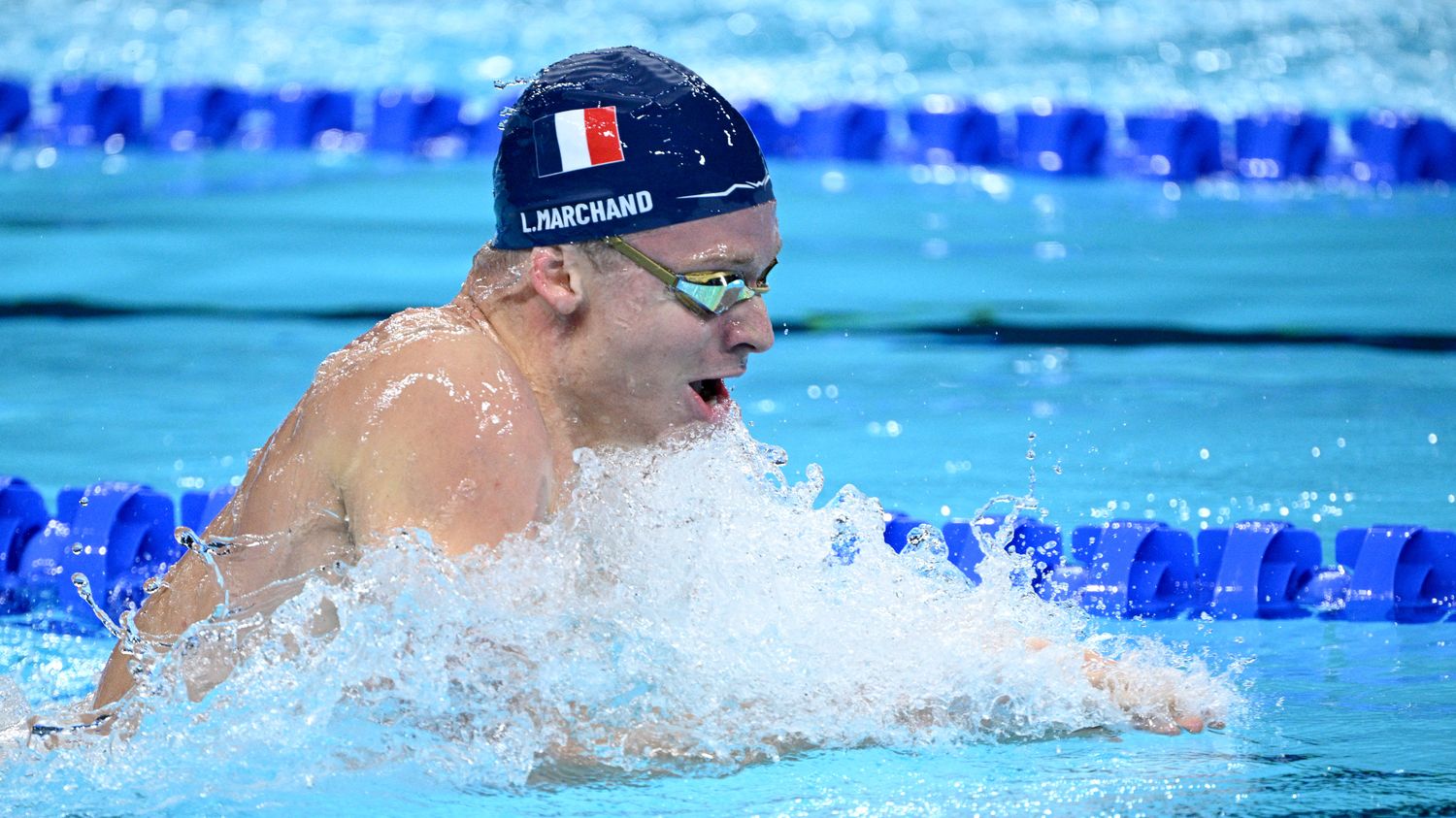 VIDEO. The breathtaking race of the French men’s 4x100m medley relay, which cracks in the last length and settles for bronze at the 2024 Olympics