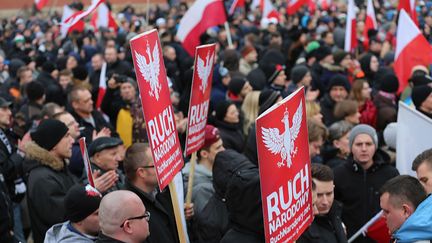 Dans le centre de Varsovie, en Pologne, une manifestation du Mouvement national Ruch Narodowy, en février 2016 contre "l'islamisation de l'Europe". (GETTY IMAGES)