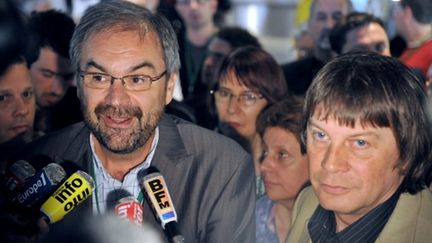 Le secrétaire général de la CFDT François Chérèque (G) et son homologue de la CGT Bernard Thibault (10/06/2010) (AFP/ALAIN JOCARD)