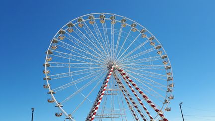 Une Grande-roue à Honfleur (illustration). (STÉPHANIE BERLU / RADIO FRANCE)