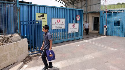 Une entrée des locaux de l'UNRWA à Jérusalem-Est, le 10 mai 2024. (AHMAD GHARABLI / AFP)