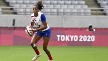 Pour son troisième match de poule, l'équipe de France de rugby à 7 féminine s'impose largement 31-0 face au Canada. Premières de leur groupe, les Bleues viseront la médaille à partir des quarts de finale.