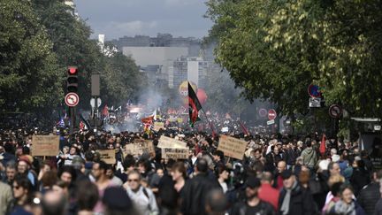 La manifestation contre la réforme du Code du travail, le 12 septembre 2017, à Paris. (PHILIPPE LOPEZ / AFP)