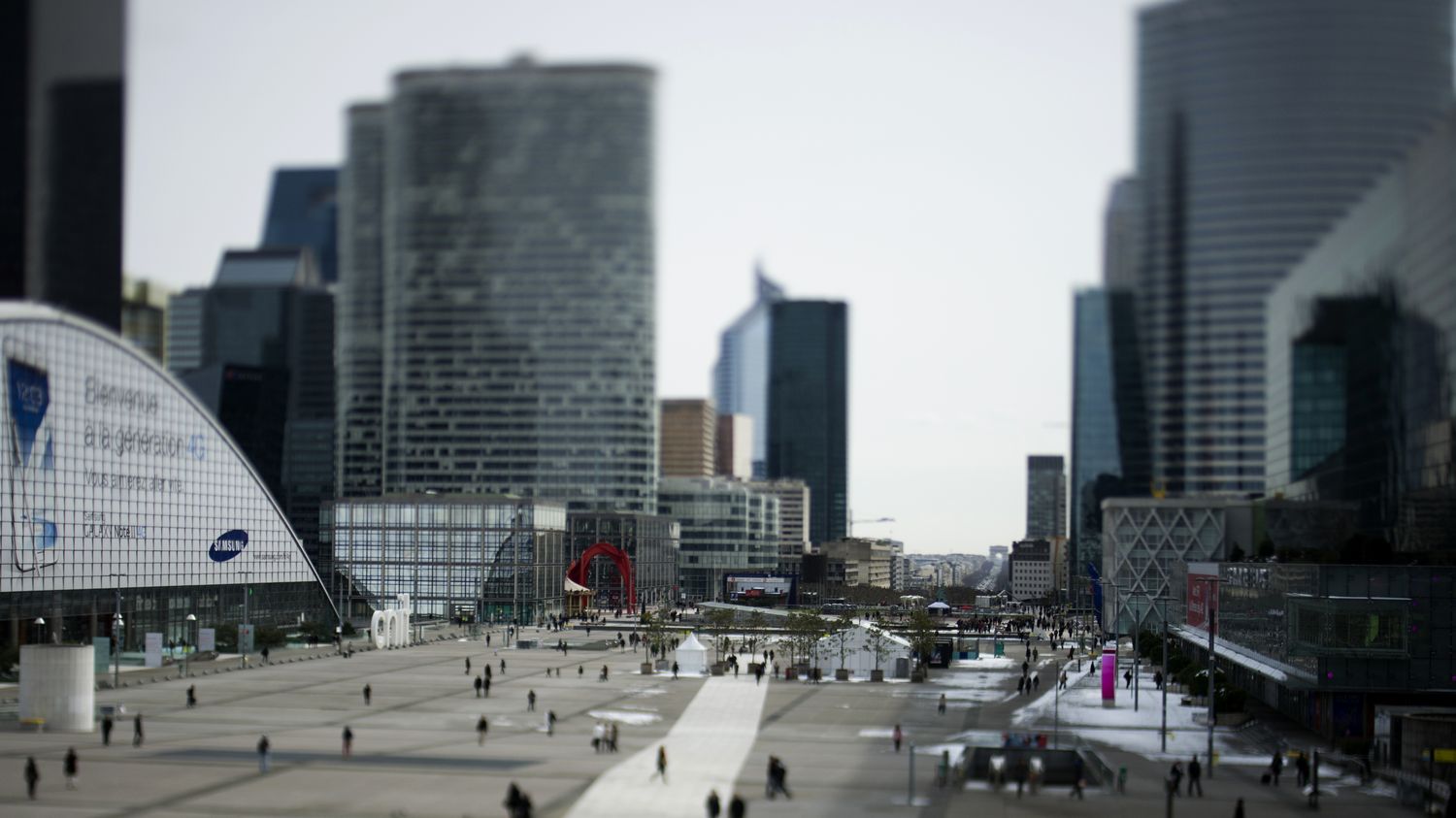 C'est Mon Boulot. La Défense, Plus Grand Quartier D'affaires D'Europe