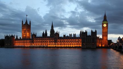 Le palais de Westminster, &agrave; Londres, qui abrite la "House of Parliament", le Parlement britannique.&nbsp; (MANUEL COHEN / THE ART ARCHIVE / AFP )