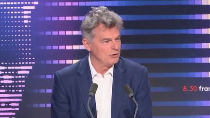 Fabien Roussel, le secrétaire national du Parti communiste français, était l'invité de franceinfo lundi 2 mai 2022.
 (FRANCEINFO / RADIOFRANCE)