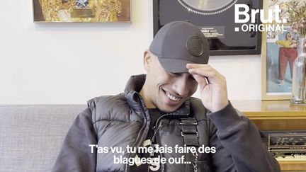 Il rêve de faire un feat avec François Damiens, "houho" va entrer dans le Larousse... Toute la vérité sur le rappeur Maes.