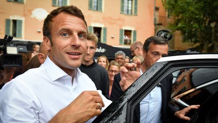 Emmanuel Macron à Bormes-les-Mimosas (Var), le 27 juillet 2019.&nbsp; (GERARD JULIEN / AFP)