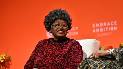 Claudette Colvin, la première femme noire à avoir refusé de laisser sa place dans un bus aux Etats-Unis, le 2 mars 1955. Ici, au sommet Embrace Ambition, le 5 mars 2020 à New-York (Usa).
 (CRAIG BARRITT / GETTY IMAGES NORTH AMERICA)