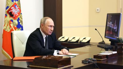 Vladimir Poutine pendant le Conseil de sécurité du 19 octobre 2022.&nbsp; (SERGEI ILYIN / AFP)