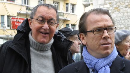 Jean-Michel Goudard (&agrave; gauche), ex-conseiller en communication de Nicolas Sarkozy, le 16 f&eacute;vrier 2012 &agrave; Annecy (Haute-Savoie). (PHILIPPE WOJAZER / REUTERS)