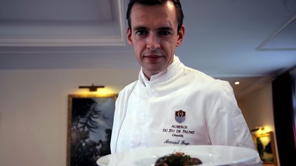 Le chef étoilé Arnaud Faye à l'Auberge du Jeu de Paume de Chantilly, en 2012. (PHOTOPQR / LE PARISIEN / OLIVIER ARANDEL / MAXPPP)