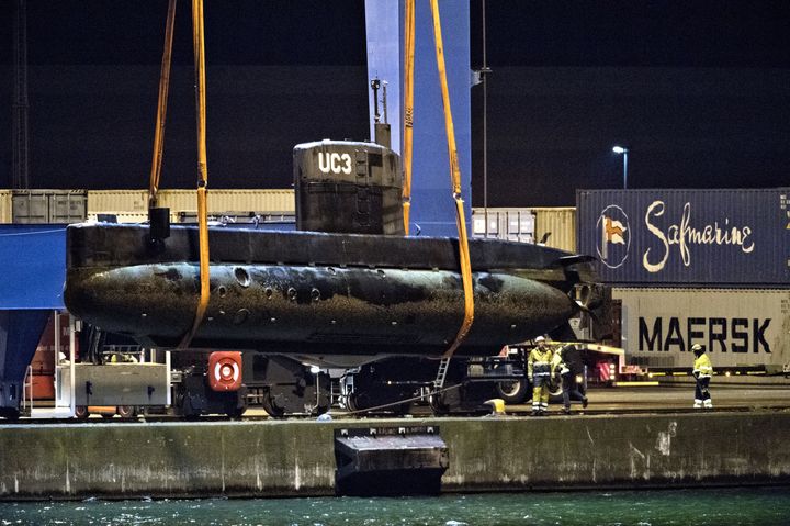 Après avoir coulé, vendredi 11 août 2017, le "Nautilus" a été renfloué et acheminé au port de Copenhague, le lendemain.&nbsp; (JENS NOERGAARD LARSEN / SCANPIX DENMARK)