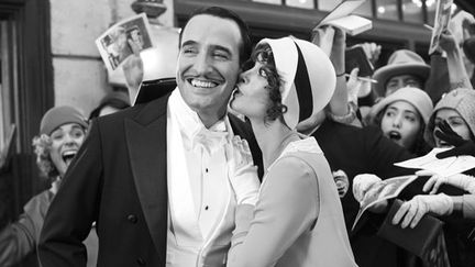 Jean Dujardin et B&eacute;r&eacute;nice Bejo dans "The Artist", de Michel Hazanavicius. (WARNER BROS FRANCE)