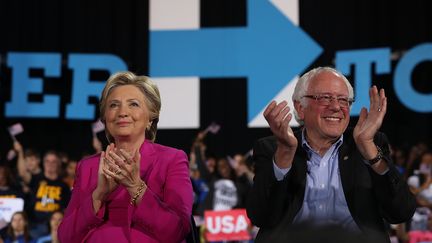 Meeting d'Hillary Clinton à Raleign (Caroline du Nord) aux côtés de Bernie Sanders, le 3 novembre 2016 (JUSTIN SULLIVAN / GETTY IMAGES NORTH AMERICA)