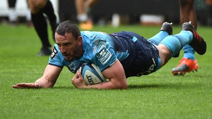 Louis Picamoles (Montpellier) marque face à son ancienne équipe (SYLVAIN THOMAS / AFP)