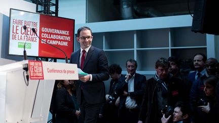 Benoît Hamon à son QG de campagne, le 11 février à Paris (REVELLI-BEAUMONT/SIPA)