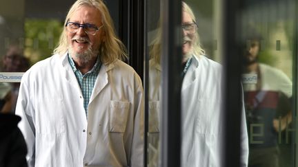 Didier Raoult à l'IHU de Marseille pour une conférence de presse. 20 avril 2022. (FRANCK PENNANT / MAXPPP)