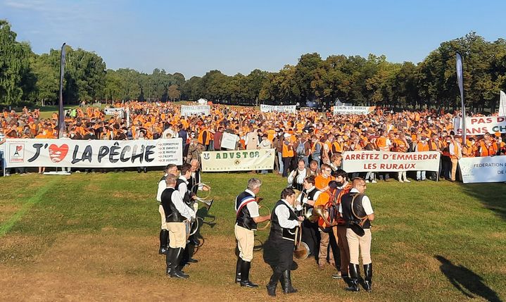 La manifestation de chasseurs à Amiens (Picardie), le 18 septembre 2021.
 (FREDERIC CAYROU / RADIO FRANCE)