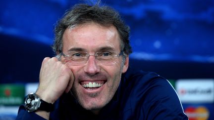 L'entra&icirc;neur du PSG, Laurent Blanc, le 9 d&eacute;cembre 2013 &agrave; Lisbonne (Portugal). (FRANCISCO LEONG / AFP)