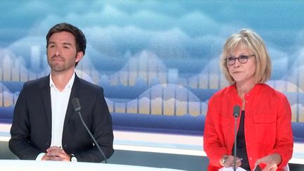 Jean-Rémi Baudot, journaliste au service politique de franceinfo et&nbsp;Carole Barjon, éditorialiste politique à&nbsp;l’Obs, le 16 septembre 2022. (FRANCEINFO / RADIO FRANCE)