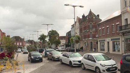 La commune de Caudry (Nord) a eu l'immense surprise d'hériter d'un bien de luxe : un appartement situé en Principauté de Monaco. Ce don provient d'un styliste, originaire de la région. Reportage. (CAPTURE ECRAN FRANCE 2)