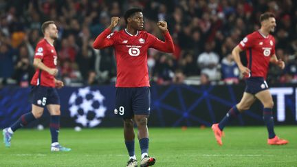 Gabriel Gudmundsson, Jonathan David et Thomas Meunier lors de Lille-Real Madrid, le 2 octobre 2024 au stade Pierre-Mauroy (Villeneuve-d'Ascq) (SAMEER AL-DOUMY / AFP)