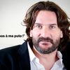 Fr&eacute;d&eacute;ric Beigbeder, un des signataires du manifeste des 343 salauds pour protester contre la p&eacute;nalisation de la prostitution. (MARTIN BUREAU / AFP / FRANCETV INFO)