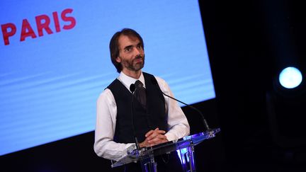 Cédric Villani lors d'un meeting à Paris, le 4 juillet 2019. (CHRISTOPHE ARCHAMBAULT / AFP)