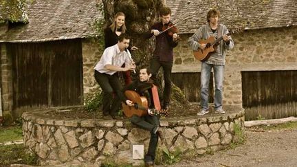 groupe keltas musique irlandaise
 (Emeline Cassagneau)